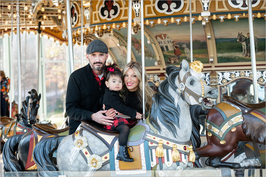holiday-family-session-janes-carousel08